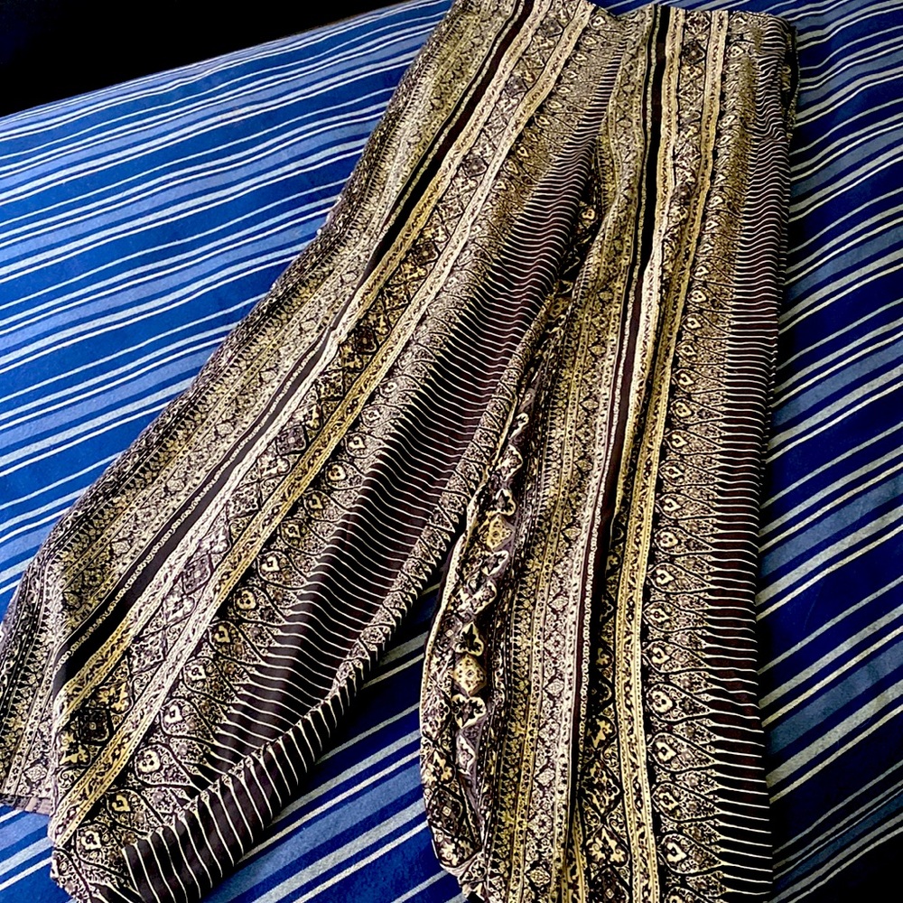 Flowing TRIS brand lightweight pants